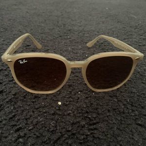 RB4306 Ray-Bans brand new!!!!!!